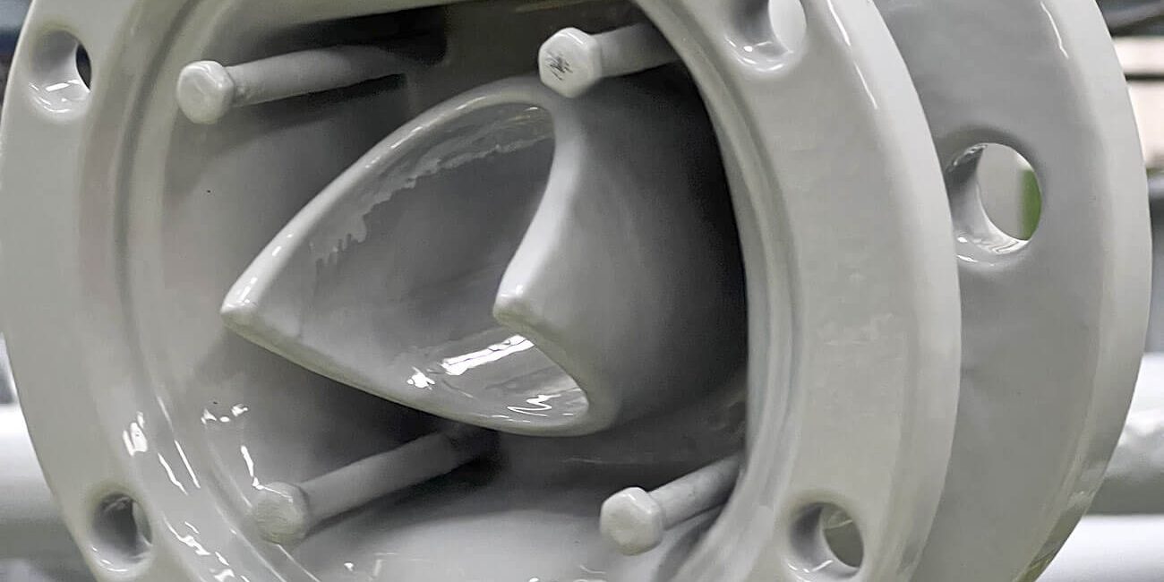 Rivestimenti in bioplastica per metalli contro la corrosione galvanica per tubi navali
