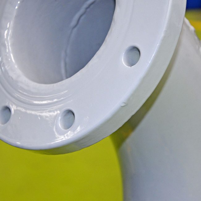 Plastificazione metallica per tubi navali contro la corrosione galvanica
